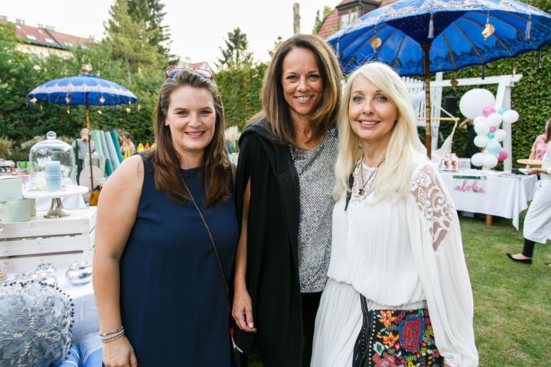 Daniela Ortmann und Uschi Fellner mit Gast Vera Russwurm beim Summer Closing von Ortmann Gartengestaltung